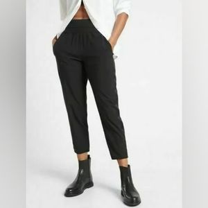 ATHLETA Nolita Slim Tapered Crop Pant in Black Sz 26 NWT
